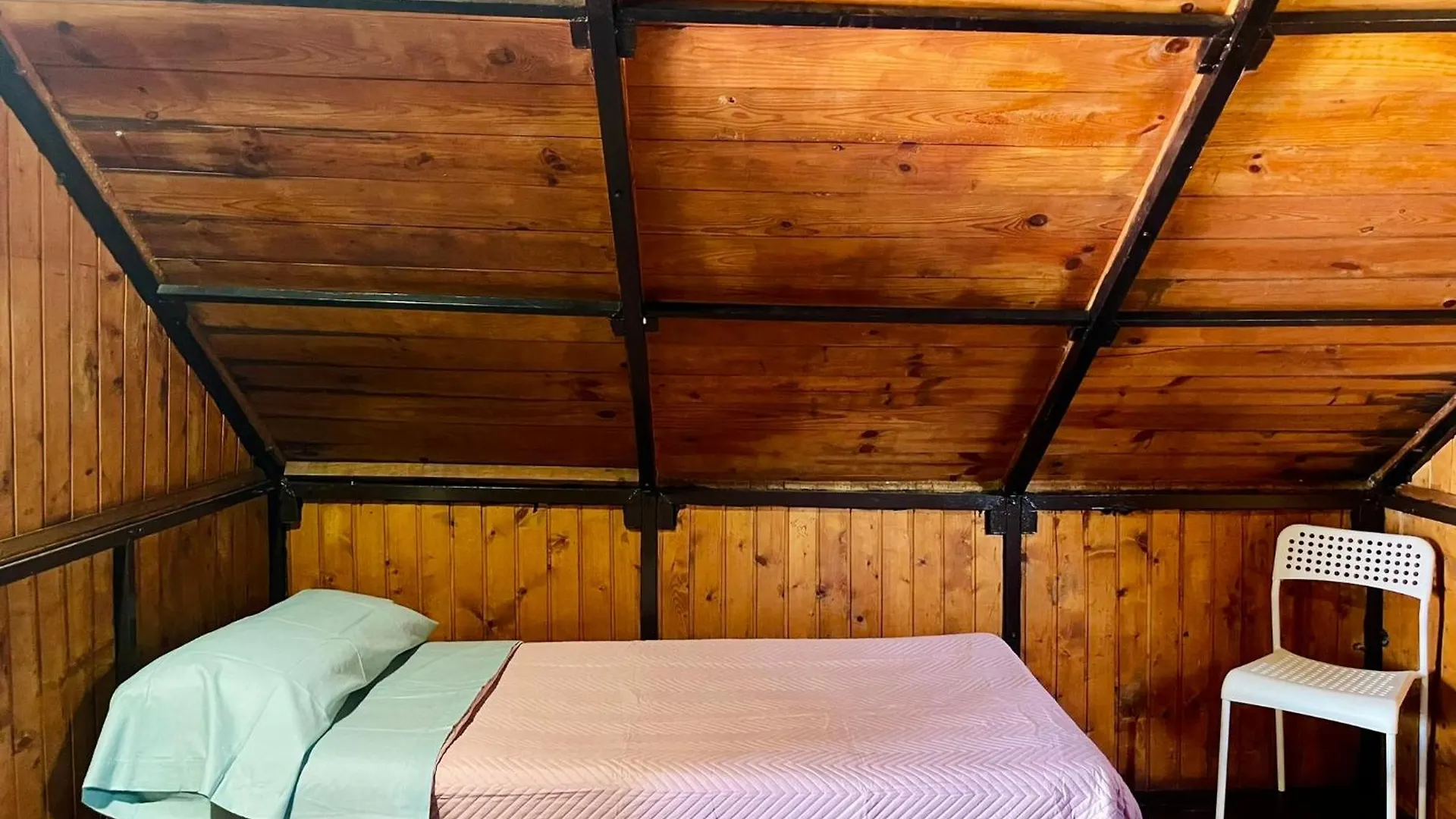Camping El Madronal Fuenteheridos Kamp alanı