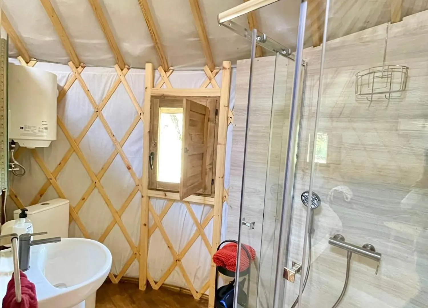Kamp alanı Camping El Madronal Fuenteheridos İspanya