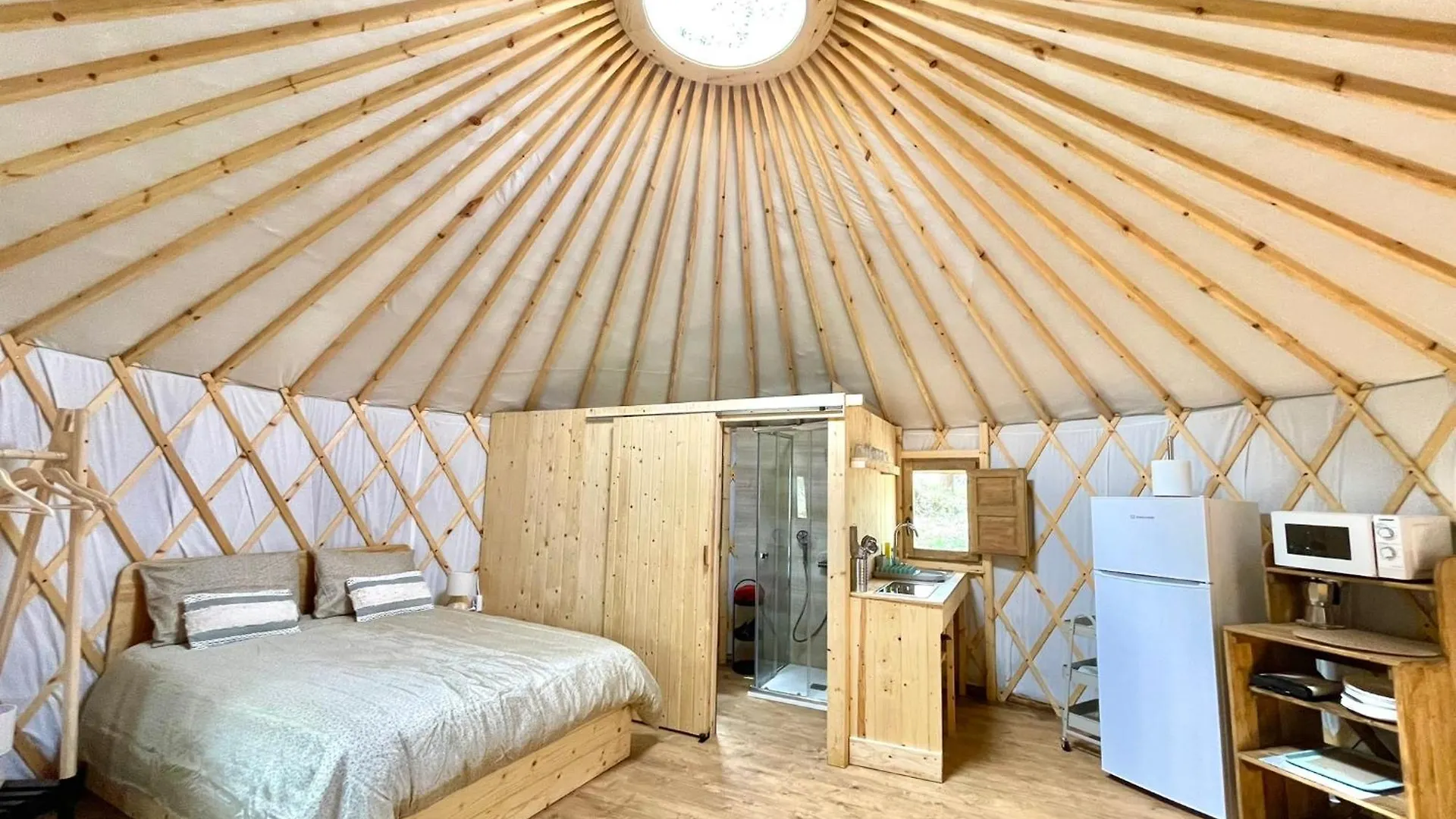 Kamp alanı Camping El Madronal Fuenteheridos İspanya