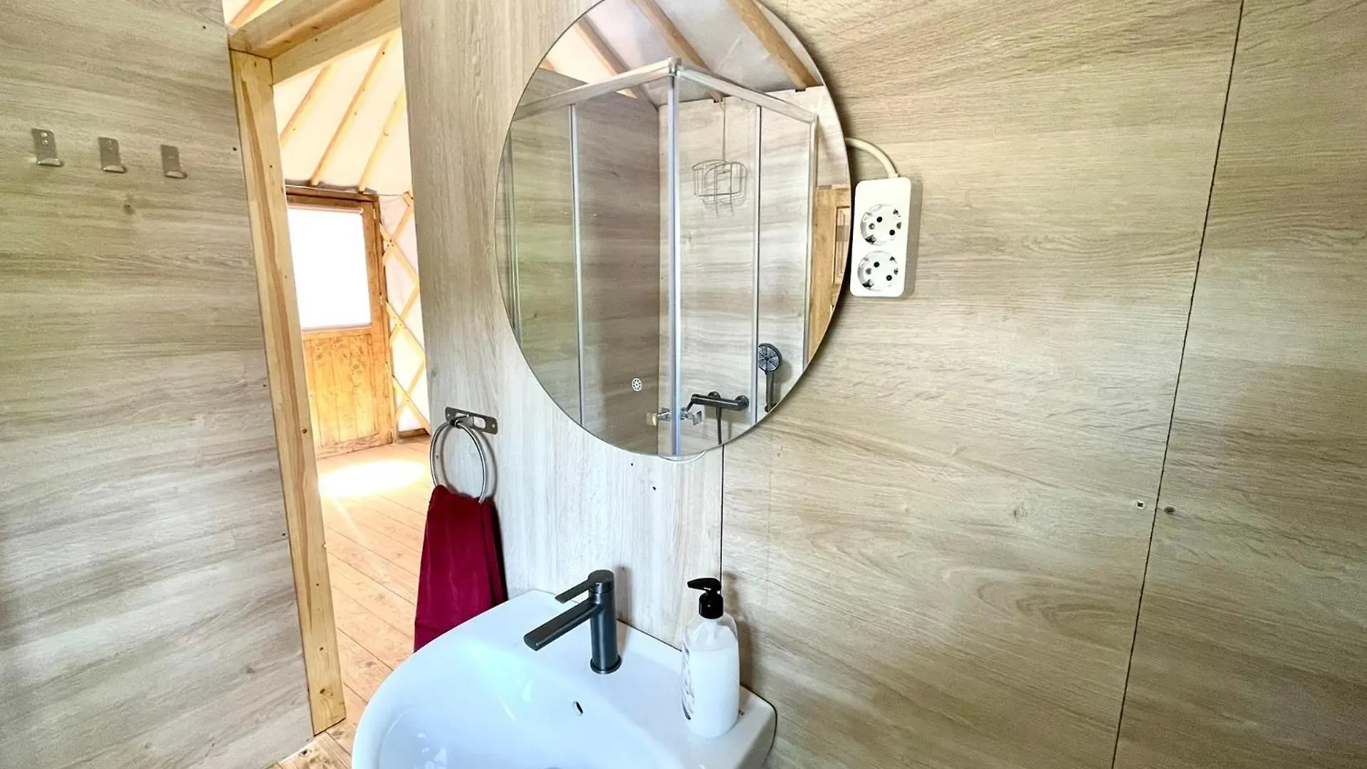 Camping El Madronal Fuenteheridos Kamp alanı